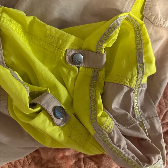 Free People Mesmerize Me Pants NWOT Size Large - Picture 8 of 8